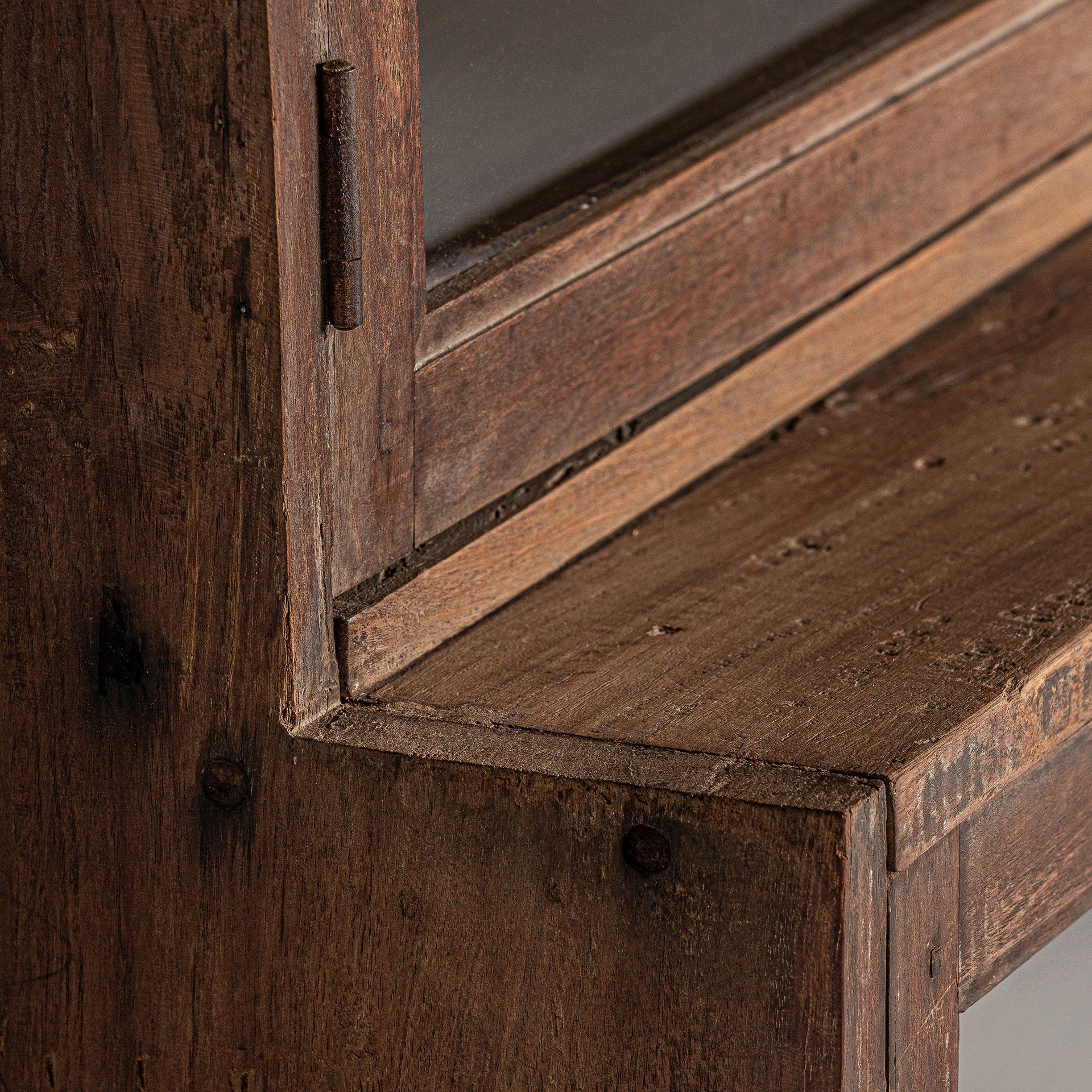 JEKYE GLASS CABINET